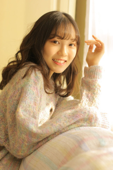 玉女桃花轻蜜粉定妆